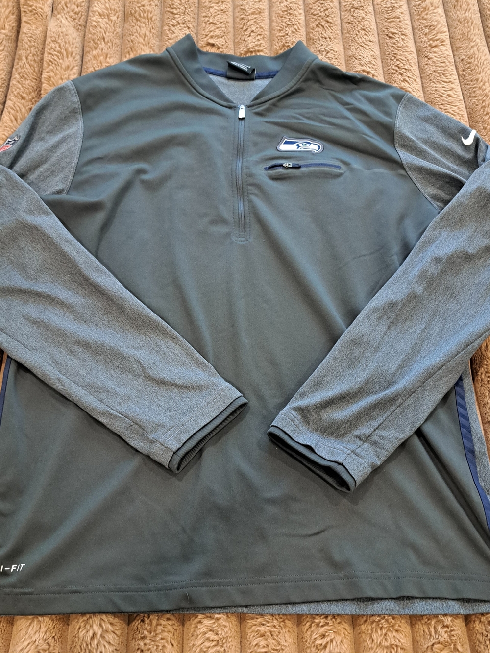 Seattle Seahawks Nike Men's Sideline Coaches 1/2 Zip Pullover Jacket Large